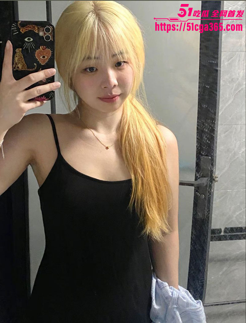 湖南精神小妹 董欣 献身社会大哥 深喉口交画面火辣 私处粉嫩爆操中出 极致淫骚! - 51吃瓜网-51吃瓜网