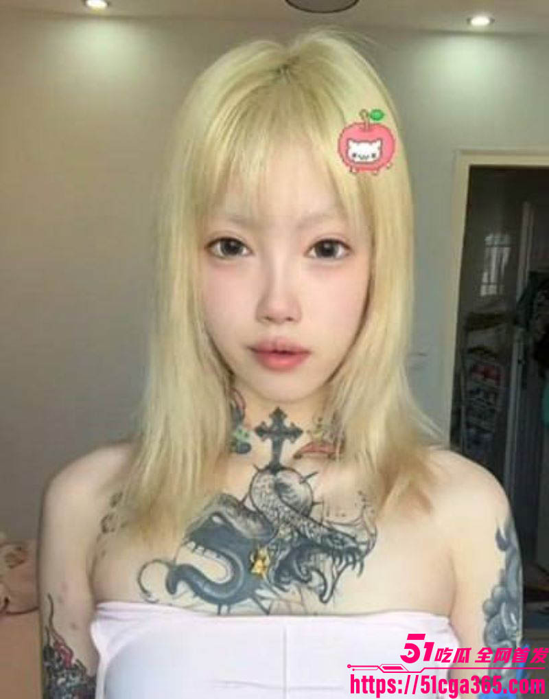 极品少女 胡晓冉 性爱视频泄漏 超级嫩妹被男友按头深喉口爆 滴蜡调教后猛烈后入 淫水四溅！ - 51吃瓜网-51吃瓜网
