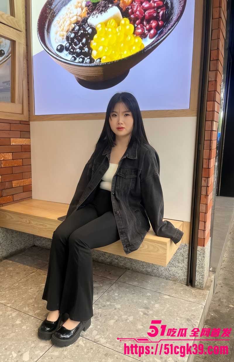 山东饥渴少妇 徐佳怡 趁老公长期出差 饥渴少妇天天在家与情人偷情 不但操他老婆还花他的钱！ - 51吃瓜网-51吃瓜网