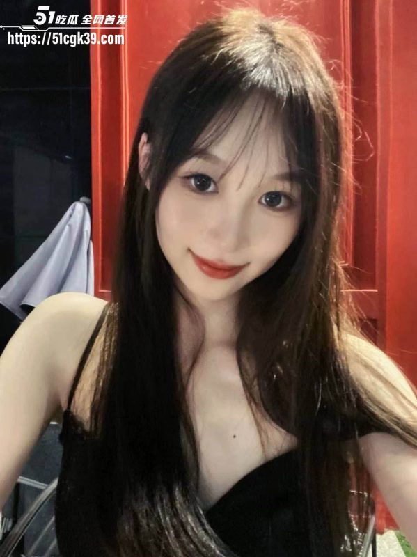 福建网红公司前台 刘欣怡 被老板潜规则视频流出 外表高冷实则床技高超 深喉足交多体位样样精通！-51吃瓜网