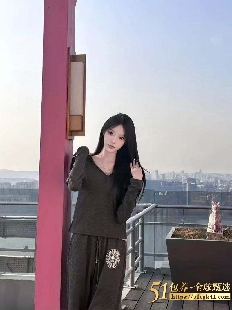 51包养 高端外围 | W1LZ091207 兰州 美甲师 筷子腿高颜值 主动大方 质量保真 假一罚十 - 51吃瓜网-51吃瓜网