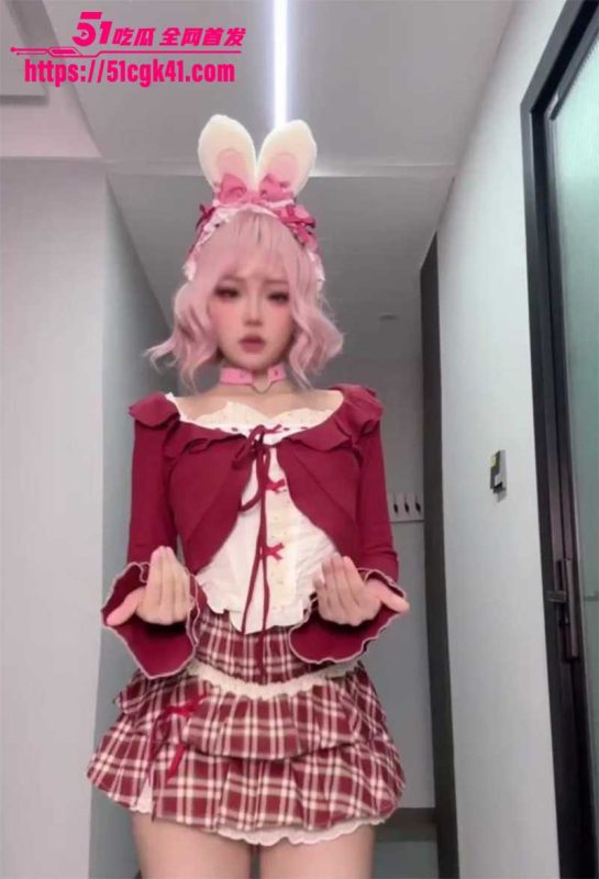 顶级舞姬美少女 小仙云 变装裸舞合集 百变情趣装秀完美肉体 露奶掰穴卡点自慰 粉嫩唇瓣随舞抖动！-51吃瓜网