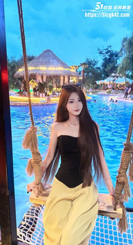 广西极品长腿女神 刘璐 被富二代包养调教 私密自拍泄露 绝美脸蛋搭配魔鬼身材 露脸口交反差爆棚！-51吃瓜网