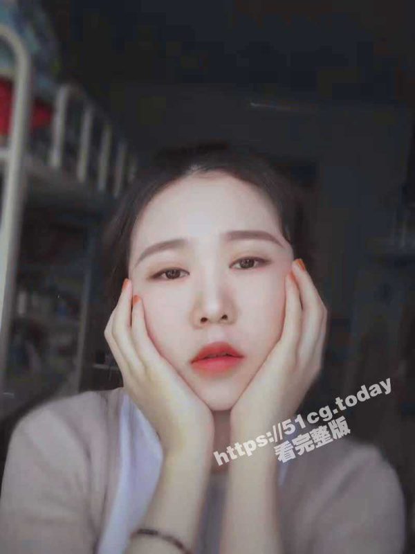 前女友系列！青岛大学大二女生 何欣 和男友私房照分手后遭流出-51吃瓜网