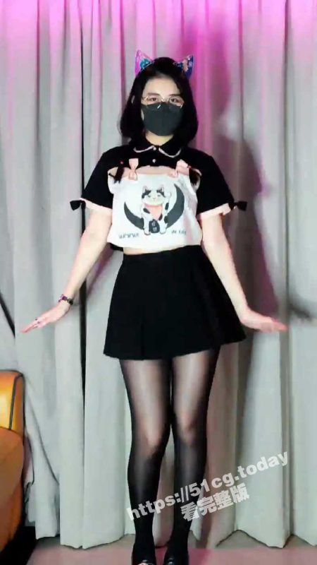 推特网红 奶咪 可爱少女2023裸舞回归！赛博猫猫黑丝白兔-51吃瓜网