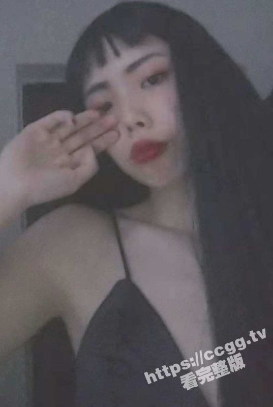 反差泄密！华南师范大学 陈意琳 和男友的小恩爱不雅视频流出-51吃瓜网