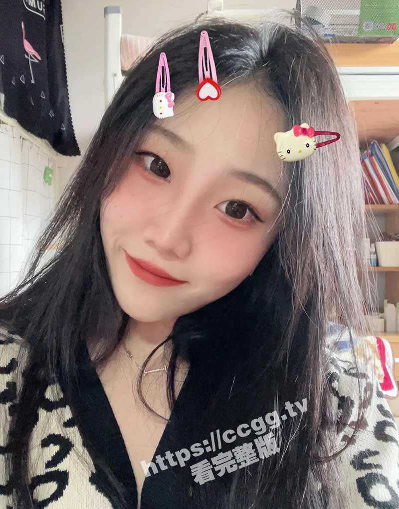 反差女大学生骚操作 双手吃鸡 双脚帮男朋友足交 游戏结束开始实战！ - 51吃瓜网-51吃瓜网