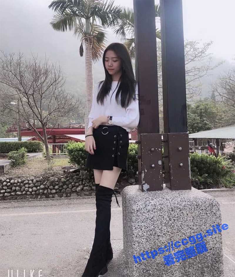 湾湾高颜值网红御姐在家给男友拍打飞机素材！多视频展示粉嫩酮体 轻抠粉逼！ - 51吃瓜网-51吃瓜网