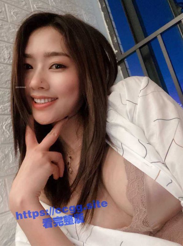 极品长腿模特「方子宣」 喷血私拍流出，粉乳翘臀一线条美鲍-51吃瓜网