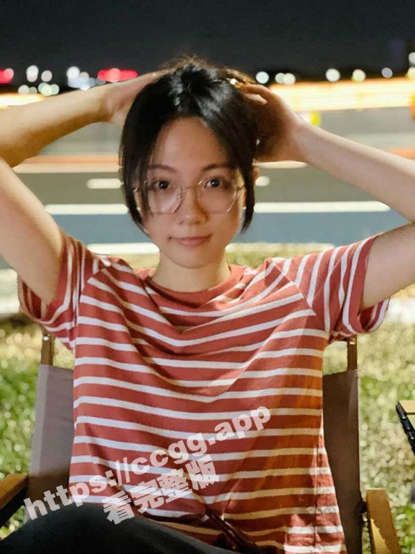 医院取精门 JK制眼镜娘「吴新园」 平日端庄文静的乖乖女 私下竟是绿主的母狗 反差感爆棚！-51吃瓜网
