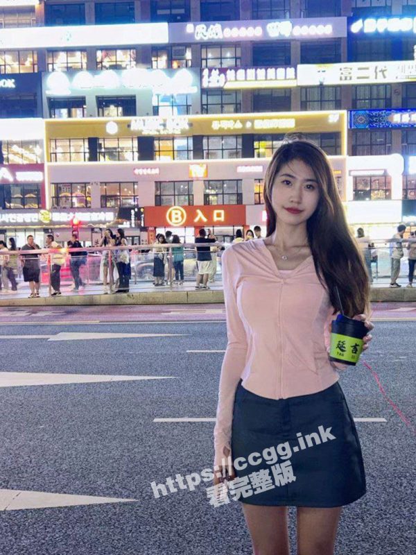 长春建筑学院『蓝依云』被男朋友调教成母狗 只穿内衣在小区拍照 拍奶子给男友打飞机！-51吃瓜网