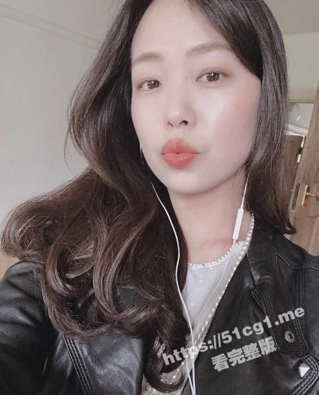 少妇神似克拉拉！刚刚离异欲望非常强烈的女销售 耐不住寂寞 约炮年轻种马视频泄露！-51吃瓜网