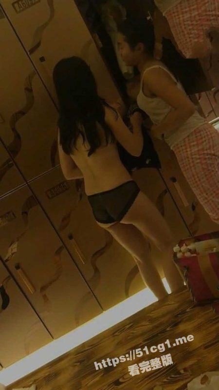 风情万种美少妇！私房大神失联前未流出系列 男扮女装潜入某温泉洗浴会所 四处游走偷拍更衣美女-51吃瓜网