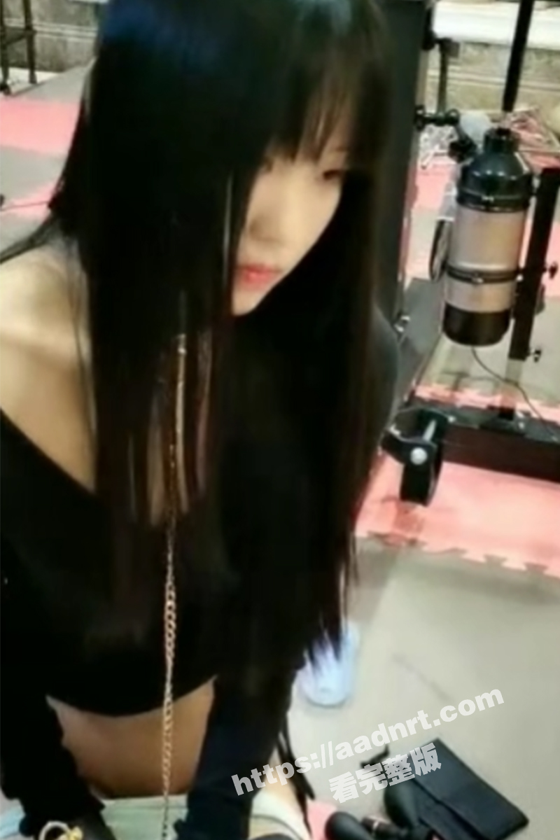 天晴的调教 第二弹！新晋女仆性奴果果与天晴一同服侍男主人 沾姨妈血的假鸡巴被放到女仆嘴里！ - 51吃瓜网-51吃瓜网