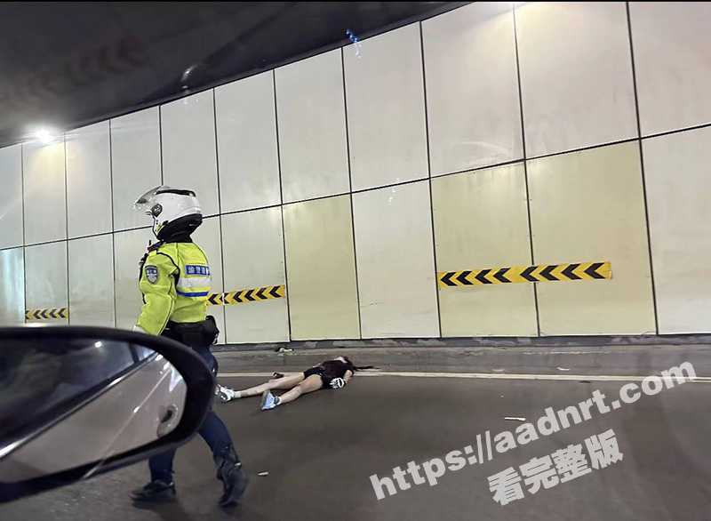 重庆摩博会期间 一位来自河南信阳的女骑士 在某隧道中因车速过快发生意外 不幸离世！-51吃瓜网