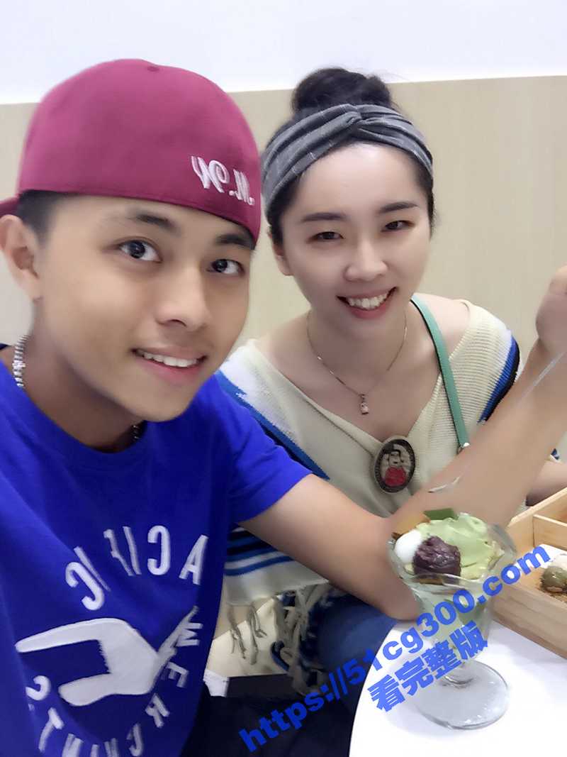 在台湾 读书留学的 阿章哥 交到可爱反差台妹女友啪啪私拍留念流出 - 51吃瓜网-51吃瓜网