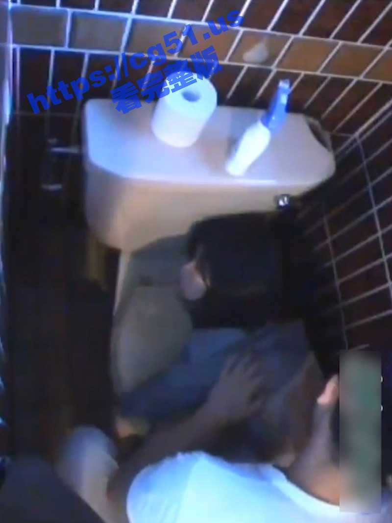 湾湾大波嫩乳少女失恋 酒吧彻夜买醉 最后在厕所被人捡尸 无情玩弄 肆意蹂躏！ - 51吃瓜网-51吃瓜网