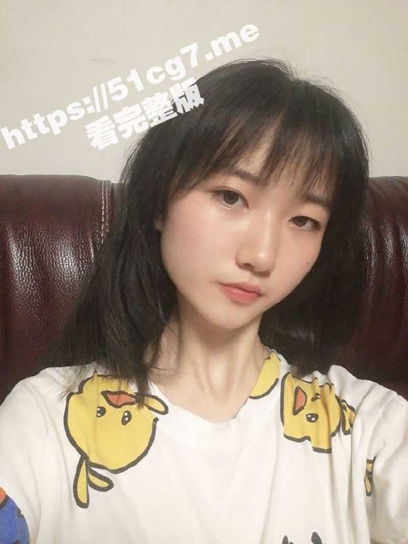 上海极品反差婊 张裴静 刚满18岁就知道到处认主 又骚又浪 非常听话 看来黑逼都是骚货没有错 - 51吃瓜网-51吃瓜网