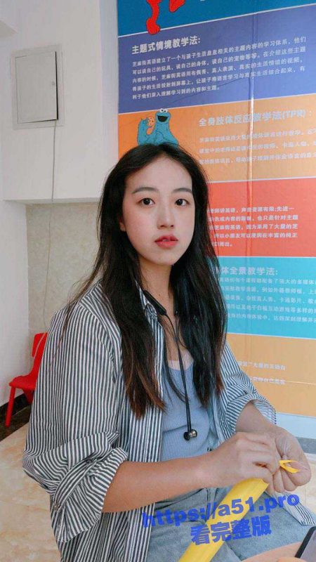 网友投稿19岁反差幼师 长相甜美极品蜜桃臀 经常真空上班 捆绑 抽打 口交样样都爱！-51吃瓜网