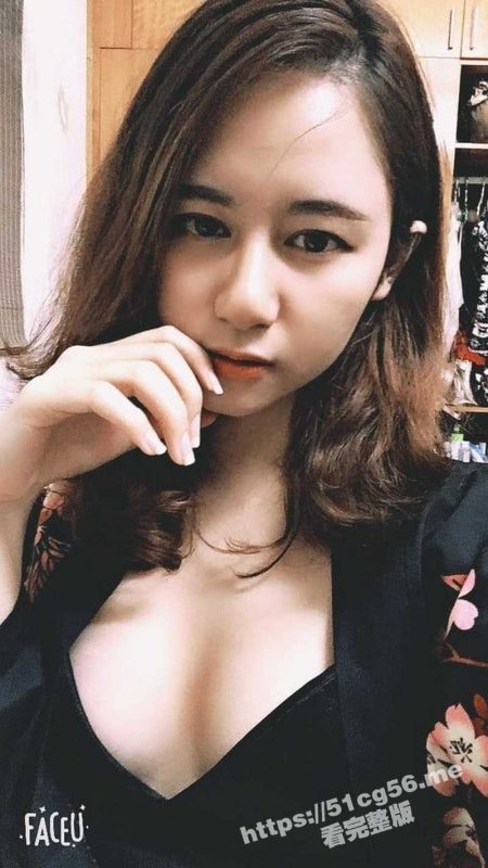 瓜友捡到手机 发现极品少妇常年独守空房 只能和老公裸聊洗澡 殊不知手机丢了 视频被泄露！-51吃瓜网