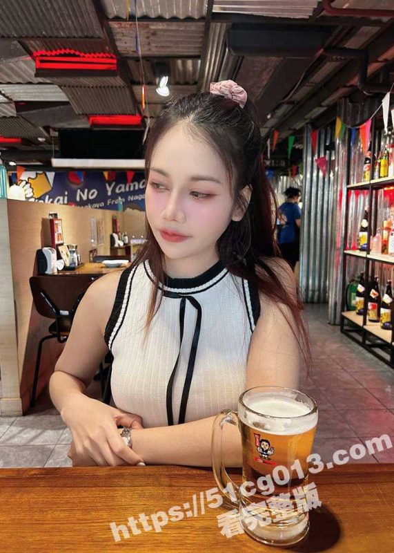 超强潮吹婊性瘾贵妇感女神 Bella 全量推特资源 无限潮喷干到把床被全部湿透！-51吃瓜网