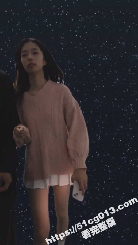 大神尾随偷拍极品高颜值气质美女  没想到小姐姐拉着男友进厕所  想被操了直接厕所里面大战三百回合-51吃瓜网