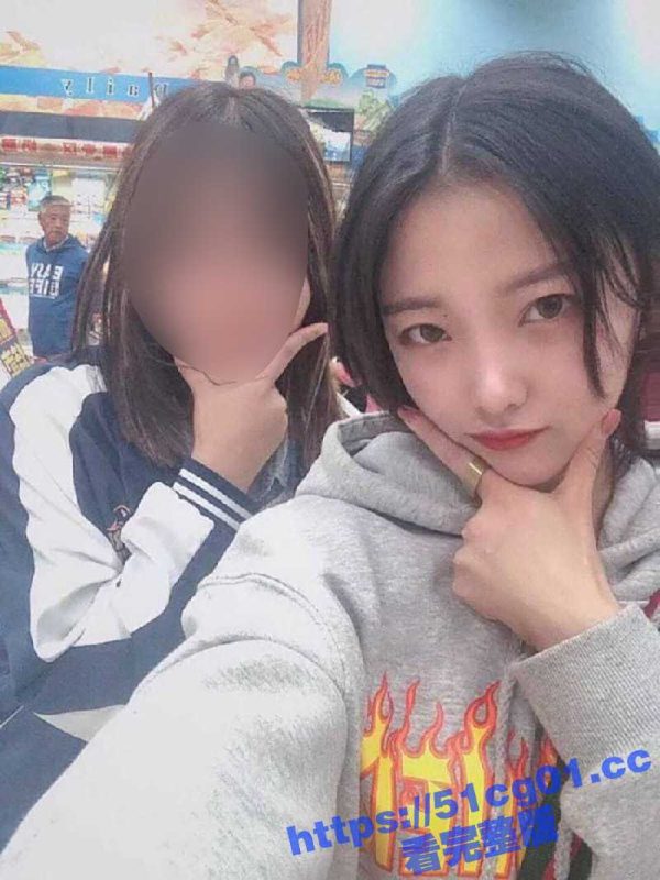 重磅露脸泄密 魔都高颜值拜金女 极品健身女神 做爱私拍视图流出 可以同时伺候两位金主玩3P-51吃瓜网