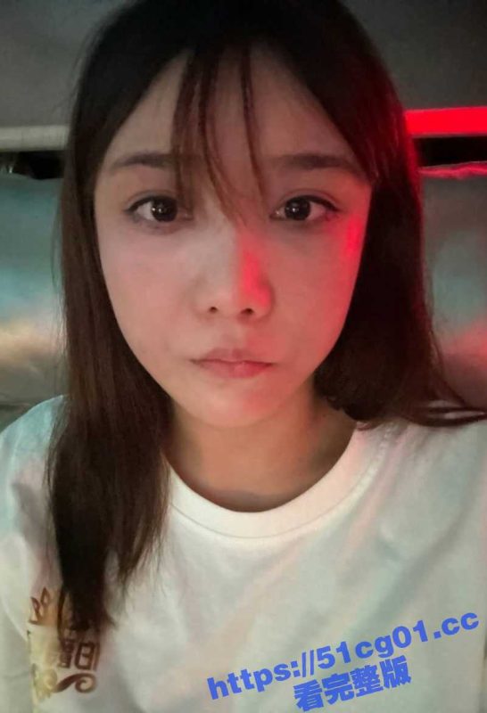 吉林省吉林市反差网红 邢馨甜 被曝光在柬埔寨卖淫 2000美金就可以在包厢里面搞 还要被颜射一脸！-51吃瓜网