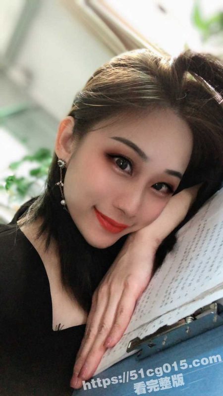 已婚美女会计和中年老板 背着老公整天在公司偷情 私密视频被下属发现曝光-51吃瓜网