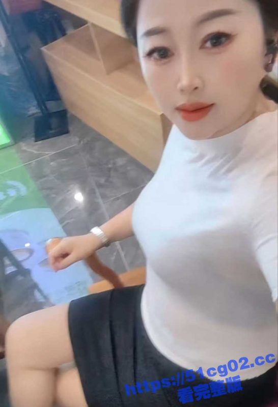 海角乱伦大神 听风 我将黑丝后妈的淫穴与菊花全部爆操内射了！小妈被我操的大声淫叫个不停！-51吃瓜网