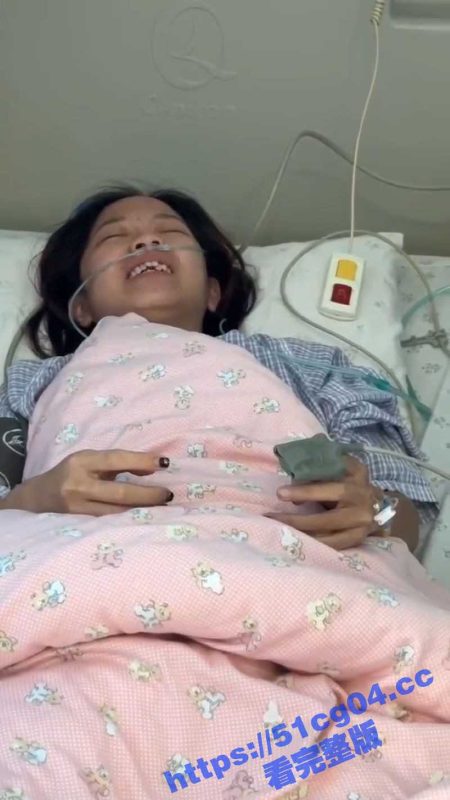 广州女孩手术全麻未清醒 表演王者团战 网友：听得出来 这把劣势局！-51吃瓜网