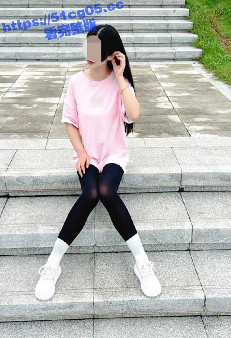 海角家庭乱伦 穿着瑜伽裤的极品身材亲姐姐 在她中途做饭时强行插入内射 从厨房到客厅全程记录! - 51吃瓜网-51吃瓜网