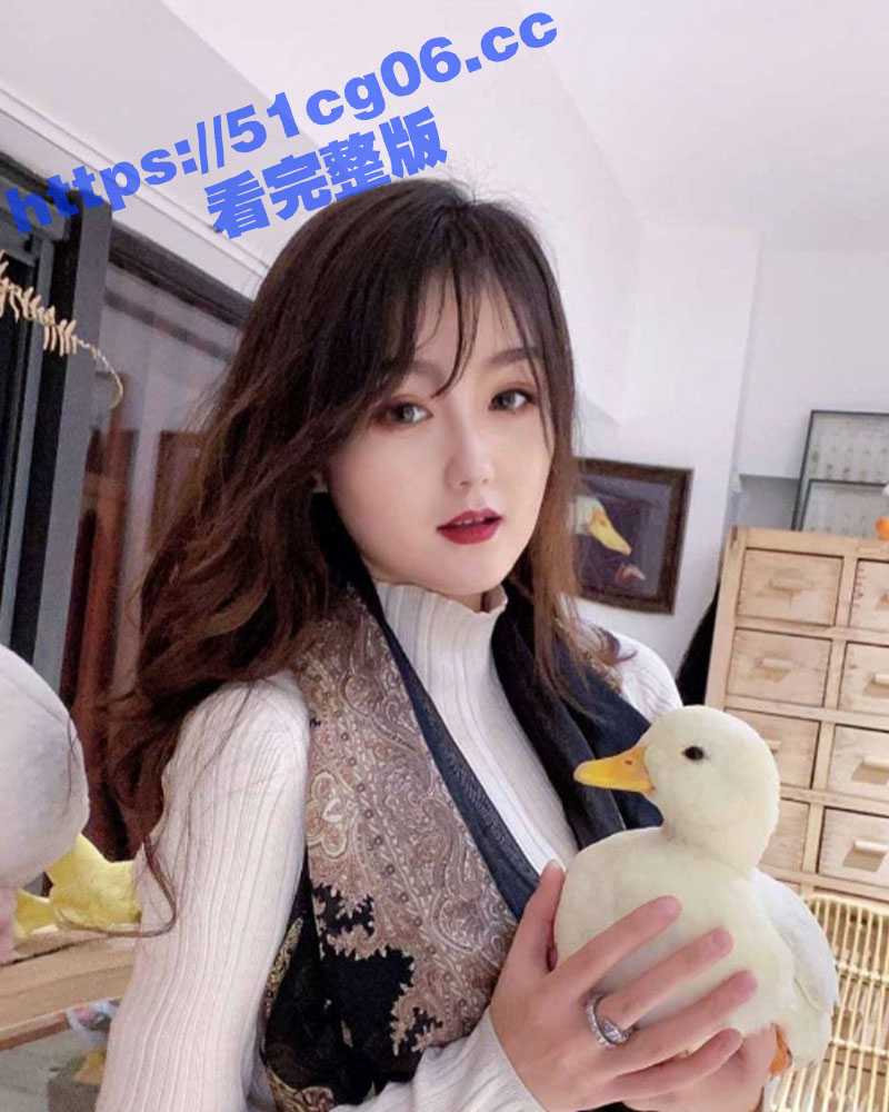 陕西骚货 张亚虹 跟男友激情啪啪 骚货在床上特别风骚 能舔会叫 被男友操到脸上出现潮红 全程浪叫不停 - 51吃瓜网-51吃瓜网