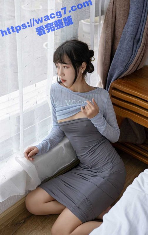 超人气Coser福利姬 不呆猫 上演大尺度诱惑写真 灰色短袖深灰短裙露乳露臀真刺激！-51吃瓜网