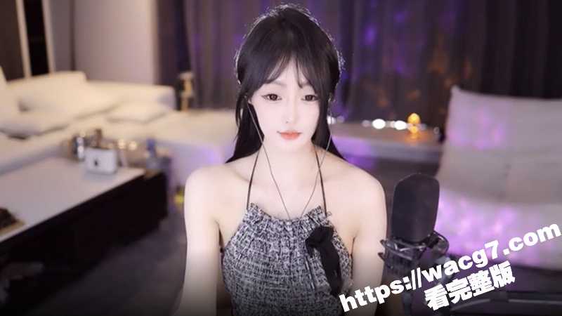 重磅内部资讯 国内嫩模 菲比 超大尺度4K双穴特写私拍  女神大胆掰开嫩穴 上演真实制服诱惑！-51吃瓜网