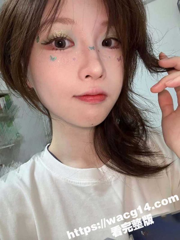 上海师范大学 学生妹龙婕玉 与炮友裸聊做爱视频曝光！小穴粉嫩 一看就没怎么被开发过 没插几下就尿了！-51吃瓜网