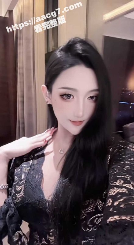 上海极品TS潘雨辰 高挑身材绝美容颜 口技精湛可攻可受 纤细美腿妖娆火辣 比女人还会叫床-51吃瓜网