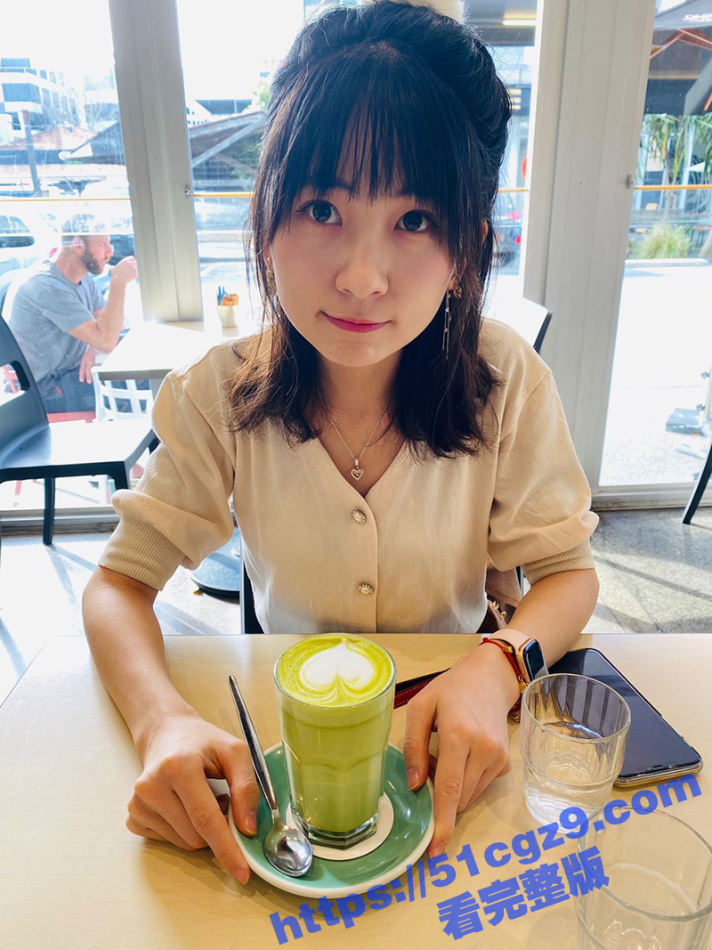 台湾嫩妹赵心怡瞒着男友偷吃富二代 超嫩白虎蝴蝶穴被无情内射 体内残留精液回家再战男友！ - 51吃瓜网-51吃瓜网