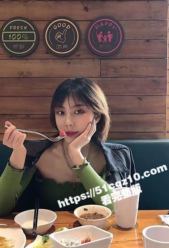 深圳白富美 赵书涵 与健身教练偷情自拍流出 高冷酷妹地为大屌教练口交 再被后入猛操-51吃瓜网