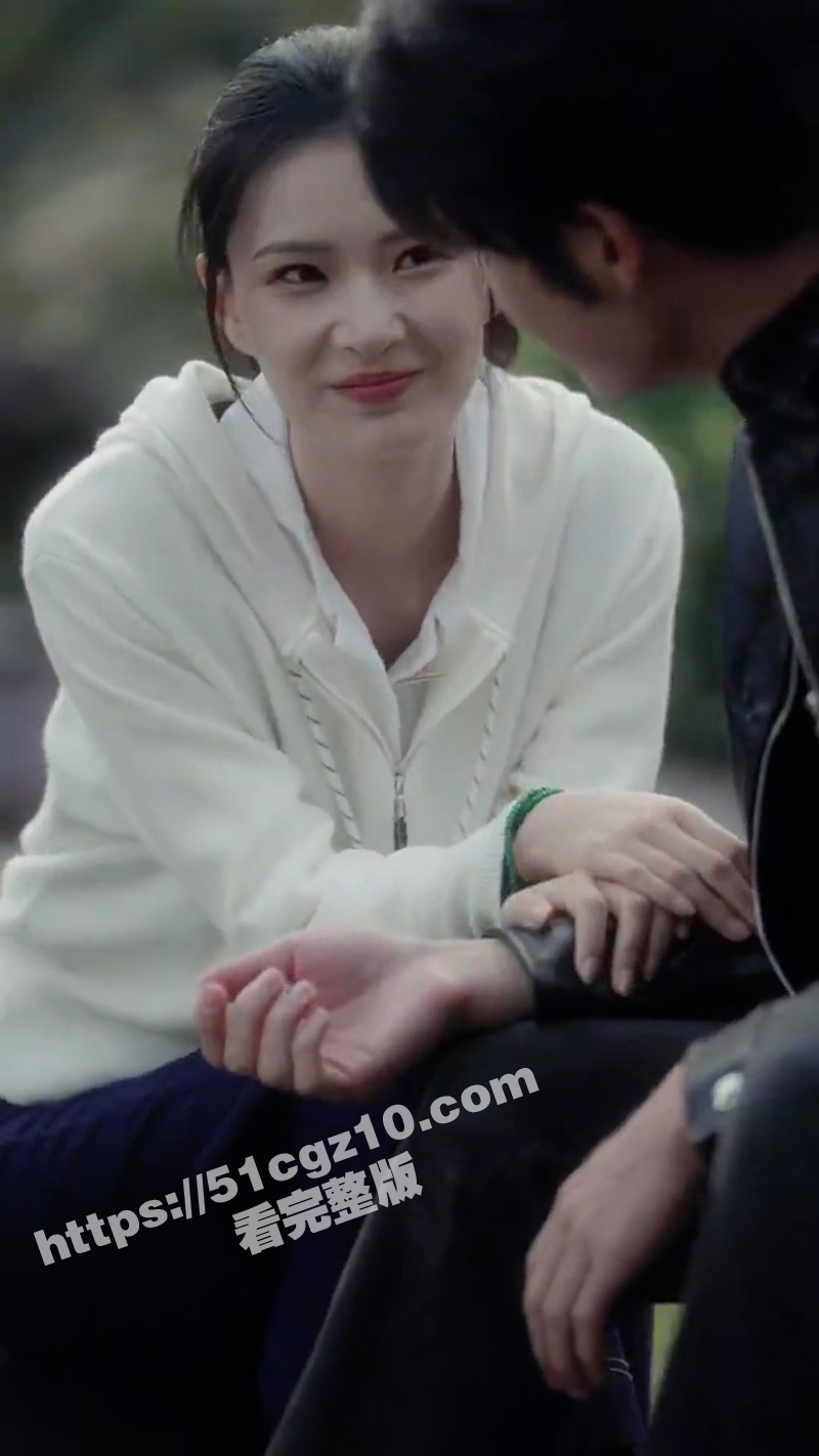 每日短剧《过野沉沦》霸道总裁竟是芳心纵火犯 为家族权势转身同千金大小姐订婚！ - 51吃瓜网-51吃瓜网