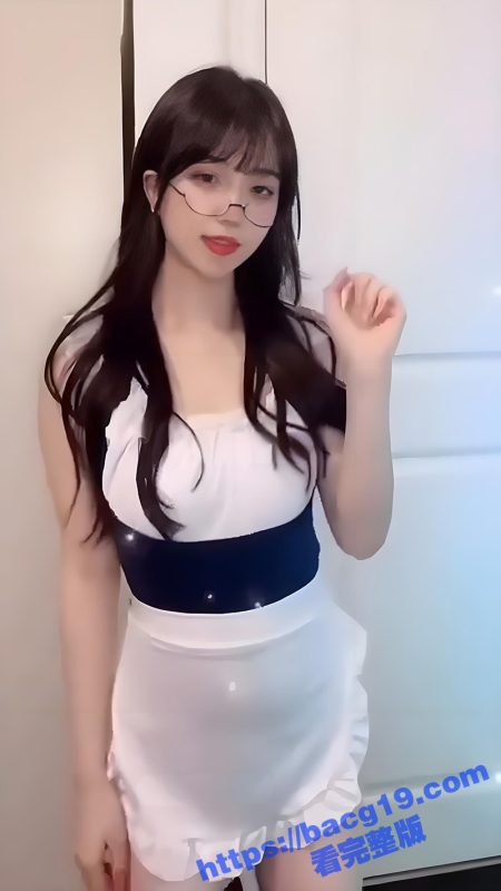 抖音极品颜值嫩妹被大哥重金拿下 定制全裸热舞私拍 完美酮体极致诱惑-51吃瓜网